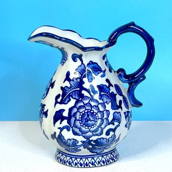 The Bombay Company Cobalt Blue & White Ceramic 6" Tall‎ 16 oz Creamer Pitcher - Picture 2 of 5